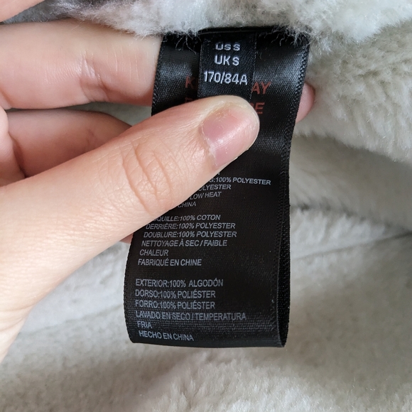 💙Urban Outfitters comfy coat - Picture 8 of 10